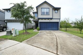 104 Camelot Place Court, Conroe, TX 77304