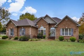 715 S Clinton Street, Athens, AL 35611