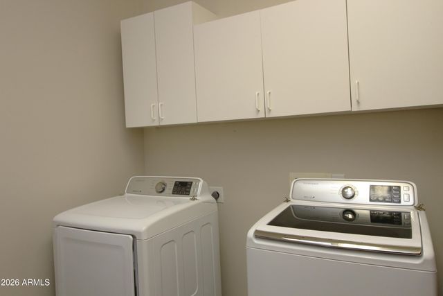 1405 E CIRCLE MOUNTAIN Road, New River, AZ 85087