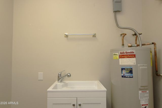 1405 E CIRCLE MOUNTAIN Road, New River, AZ 85087