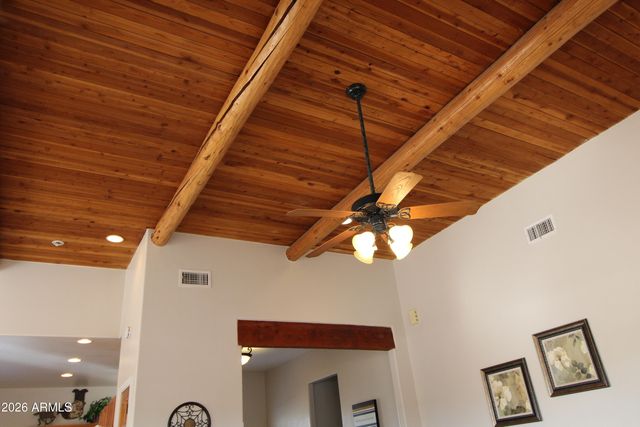 1405 E CIRCLE MOUNTAIN Road, New River, AZ 85087