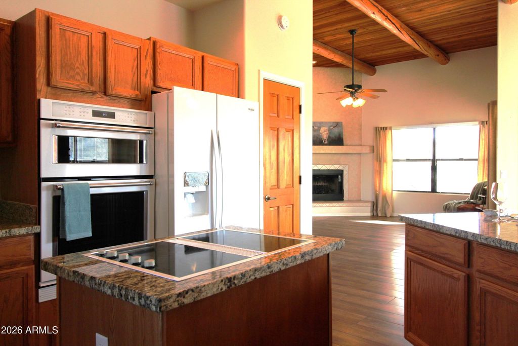 1405 E CIRCLE MOUNTAIN Road, New River, AZ 85087 — photo 2