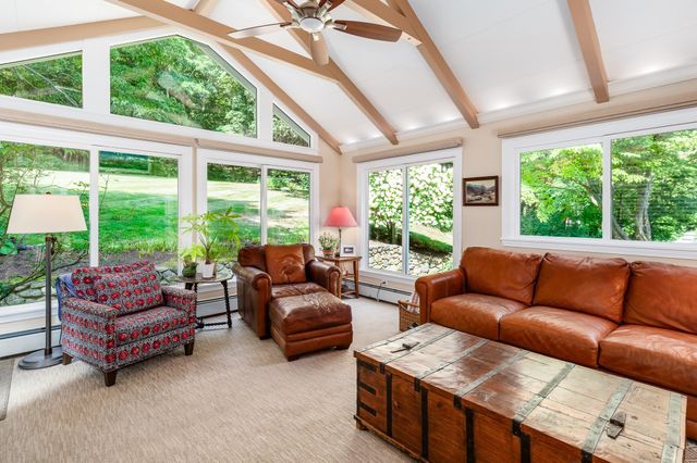 10 Burnham Road, Wenham, MA 01984
