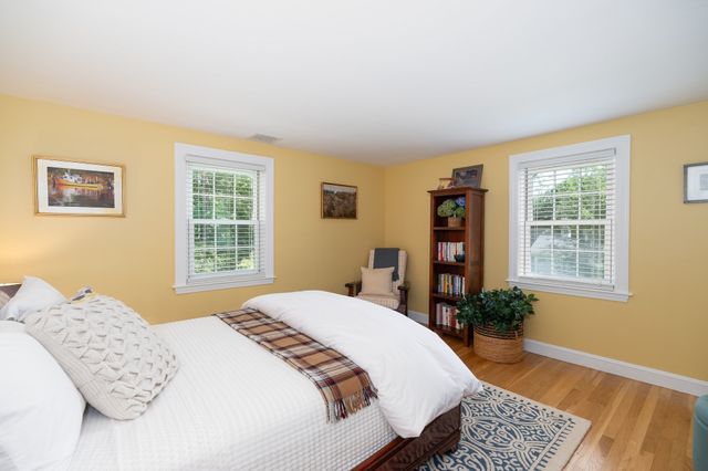 10 Burnham Road, Wenham, MA 01984