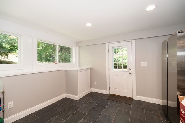 10 Burnham Road, Wenham, MA 01984