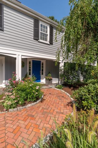 10 Burnham Road, Wenham, MA 01984