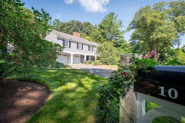 10 Burnham Road, Wenham, MA 01984