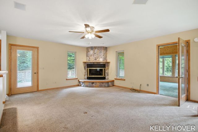 374 137th Avenue, Wayland, MI 49348