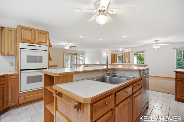 374 137th Avenue, Wayland, MI 49348