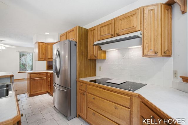 374 137th Avenue, Wayland, MI 49348