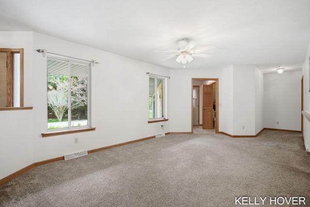 374 137th Avenue, Wayland, MI 49348