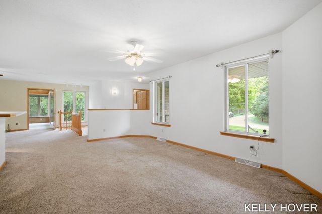 374 137th Avenue, Wayland, MI 49348