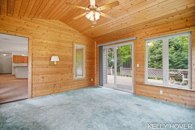 374 137th Avenue, Wayland, MI 49348