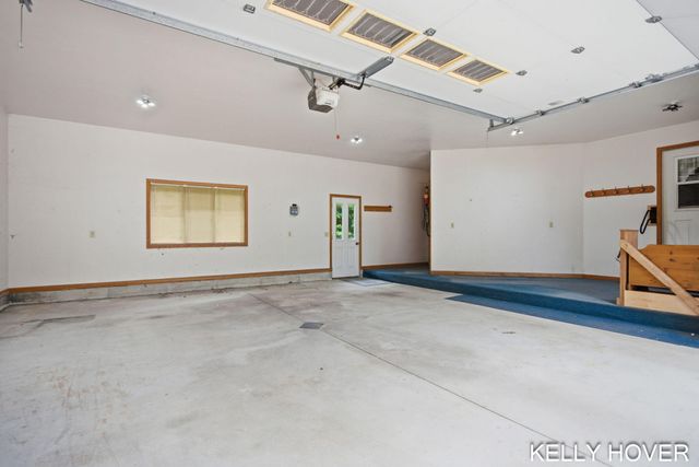374 137th Avenue, Wayland, MI 49348