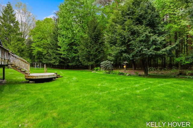 374 137th Avenue, Wayland, MI 49348