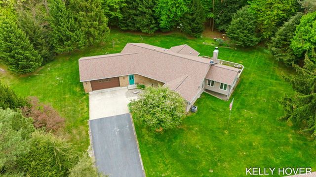 374 137th Avenue, Wayland, MI 49348