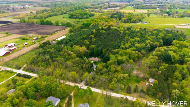 374 137th Avenue, Wayland, MI 49348