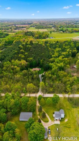 374 137th Avenue, Wayland, MI 49348