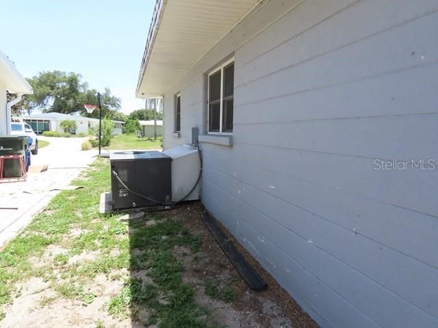 2447 FOSTER LANE, Sarasota, FL 34239