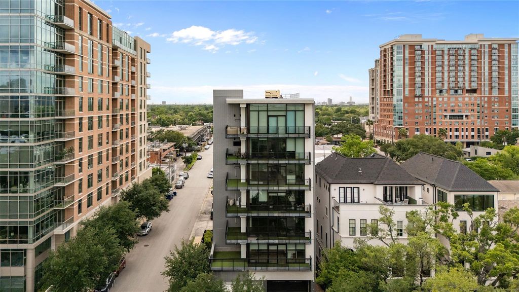 2406 Tangley 200, Houston, TX 77005