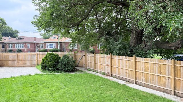 7918 S Anthony Avenue, Chicago, IL 60619