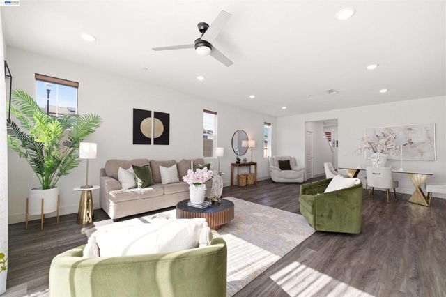 5717 Tournament Ct, Tracy, CA 95377