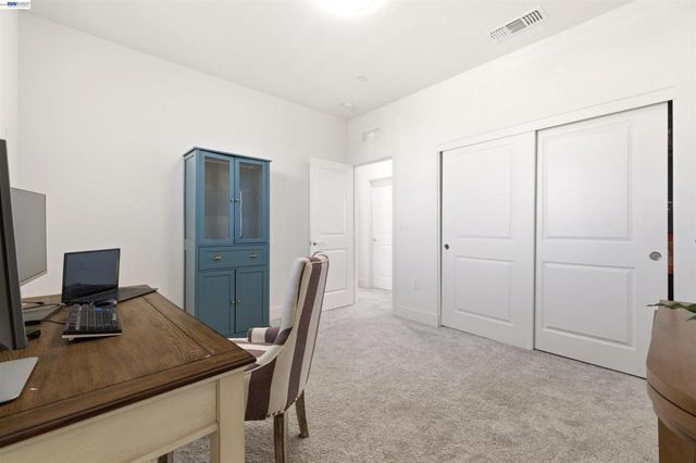 5717 Tournament Ct, Tracy, CA 95377