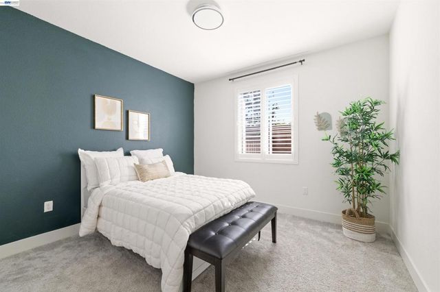 5717 Tournament Ct, Tracy, CA 95377