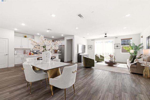 5717 Tournament Ct, Tracy, CA 95377