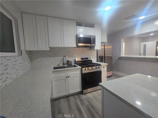 6251 Lemona, Van Nuys, CA 91411