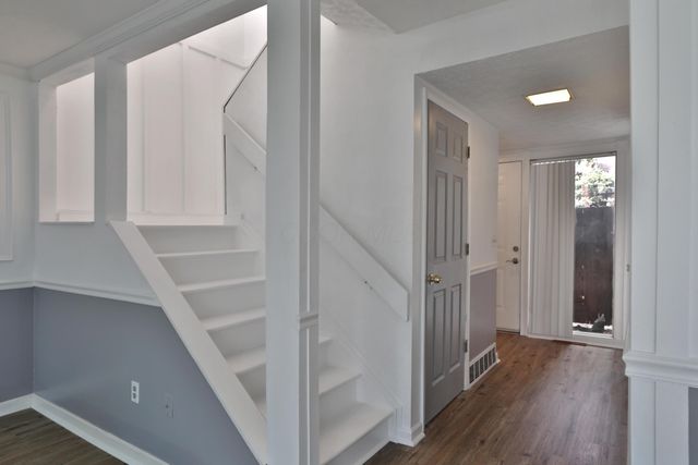 4966 Wintersong Lane, 9, Westerville, OH 43081