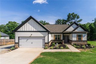 368 Bryndemere Drive, Dawsonville, GA 30534