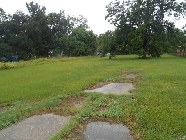 1598 Rosenwald Rd, Baton Rouge, LA 70807