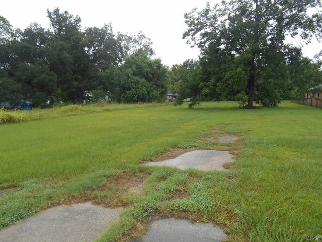 1598 Rosenwald Rd, Baton Rouge, LA 70807