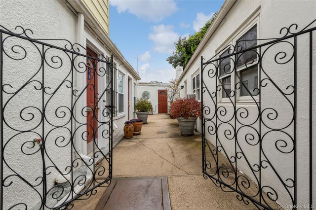 51 Spring Street C, Oyster Bay, NY 11771