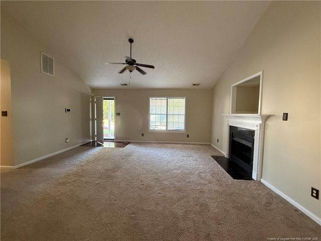 696 Fairfield Circle, Raeford, NC 28376