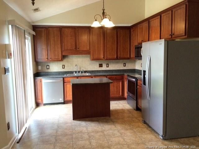 696 Fairfield Circle, Raeford, NC 28376