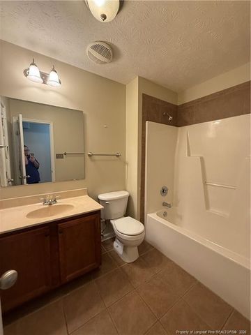 696 Fairfield Circle, Raeford, NC 28376