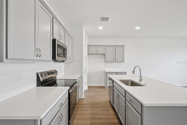 31477 SPANISH MISSION ROAD, San Antonio, FL 33576