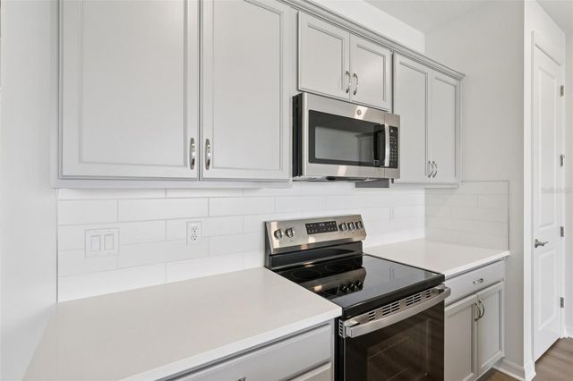 31477 SPANISH MISSION ROAD, San Antonio, FL 33576