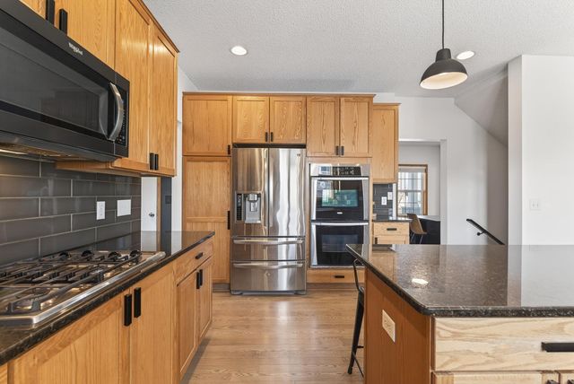 9465 Glacier Road, Minnetrista, MN 55375