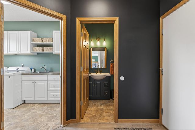9465 Glacier Road, Minnetrista, MN 55375