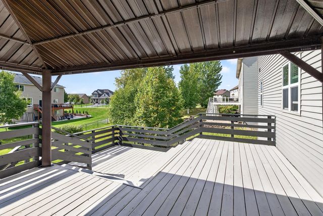 9465 Glacier Road, Minnetrista, MN 55375