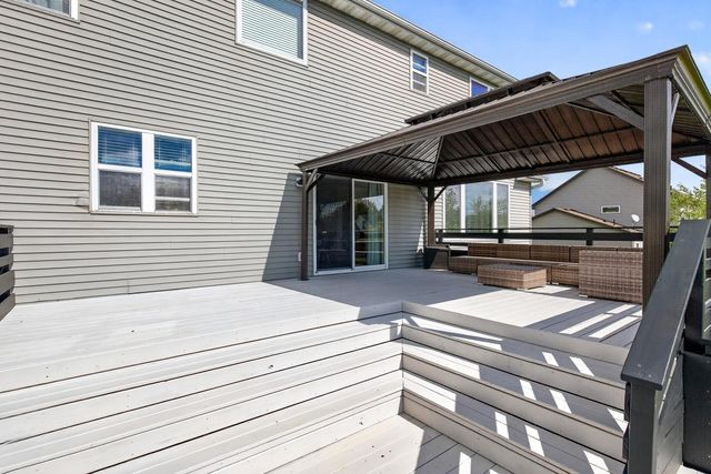 9465 Glacier Road, Minnetrista, MN 55375