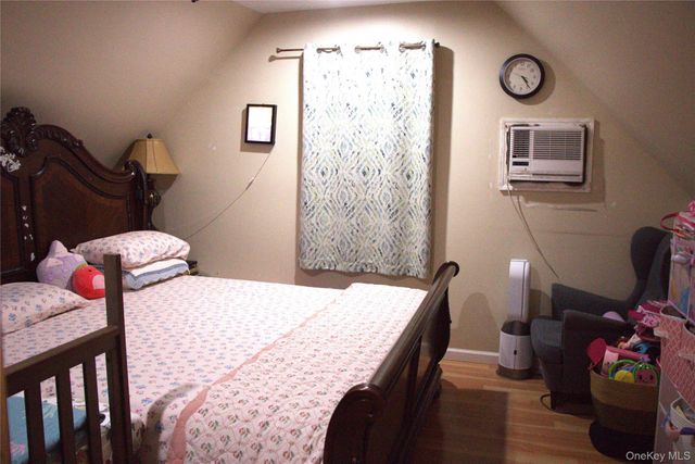 8417 264th Street, Floral Park, NY 11001