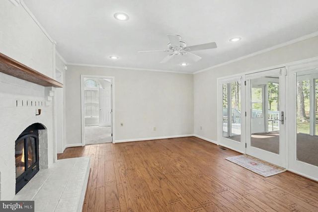 999 LAKE HERITAGE DR, Ruther Glen, VA 22546