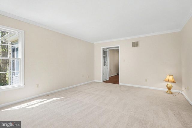 999 LAKE HERITAGE DR, Ruther Glen, VA 22546