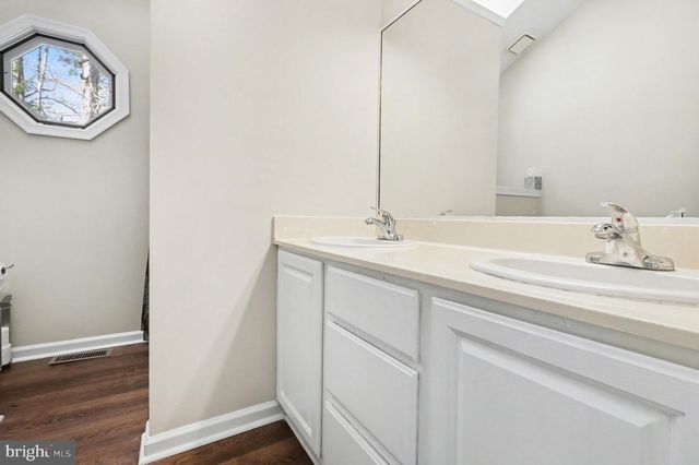 999 LAKE HERITAGE DR, Ruther Glen, VA 22546