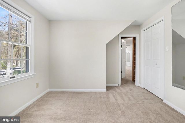 999 LAKE HERITAGE DR, Ruther Glen, VA 22546