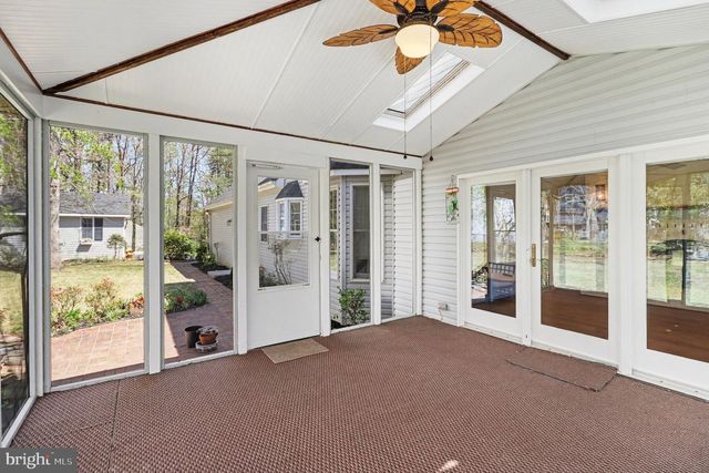 999 LAKE HERITAGE DR, Ruther Glen, VA 22546